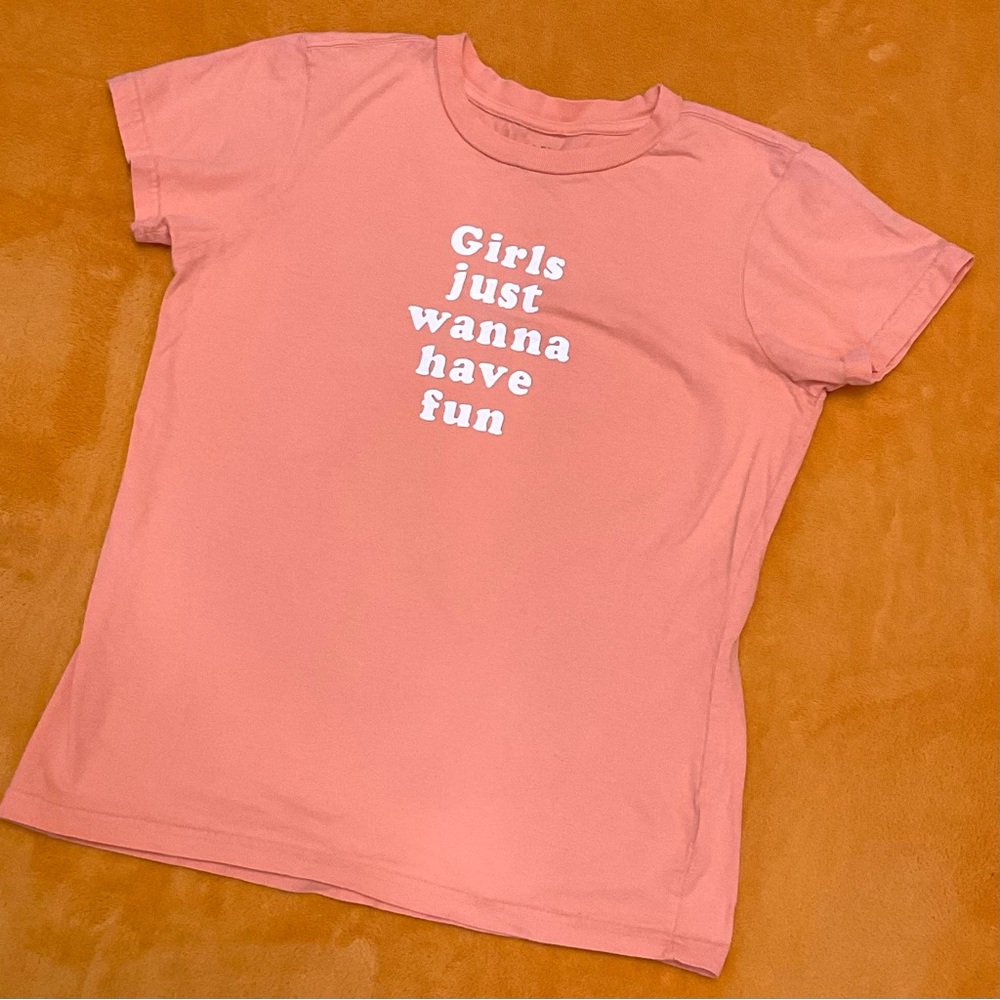 STEVE & BARRYS peach girls just wanna have fun tee